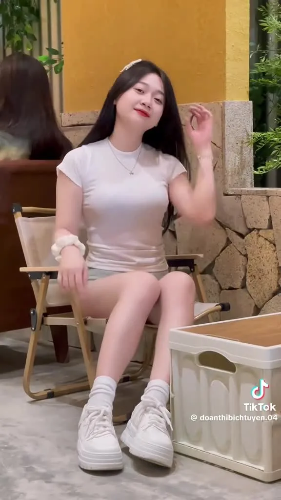 Preview for Video 1332970