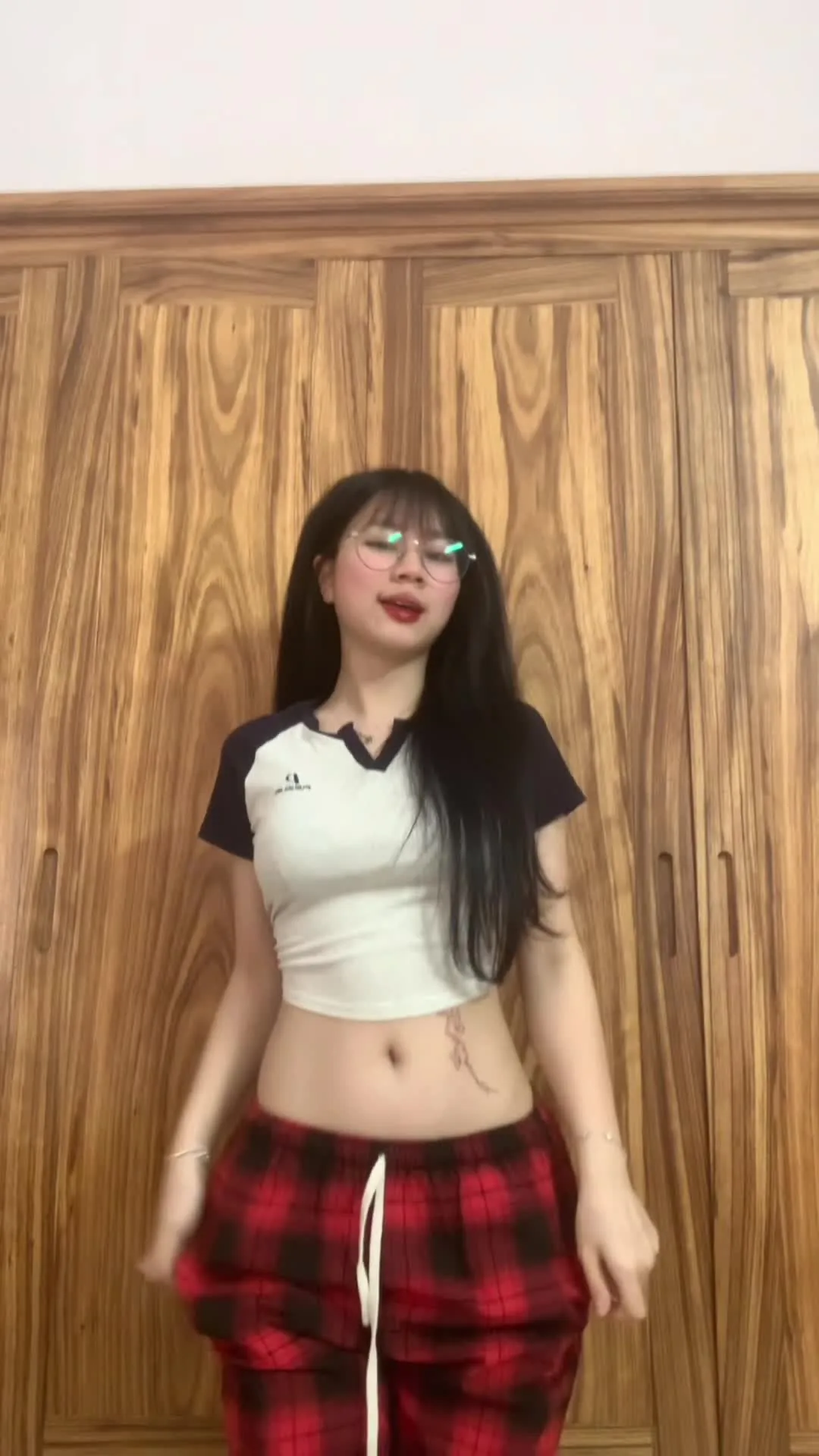 Preview for Video 1356032