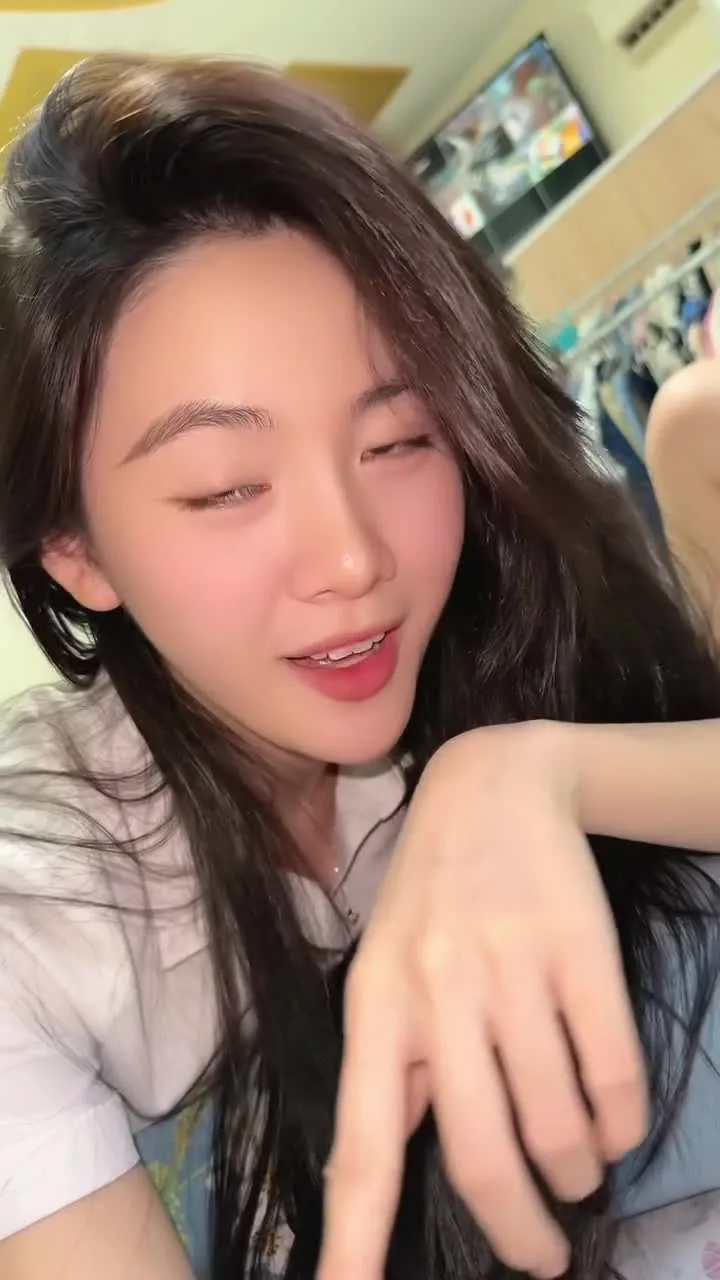 Preview for  Facebook Video 9449