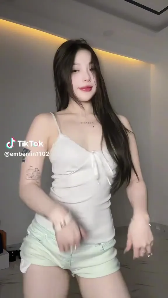 Preview for Video 1351457